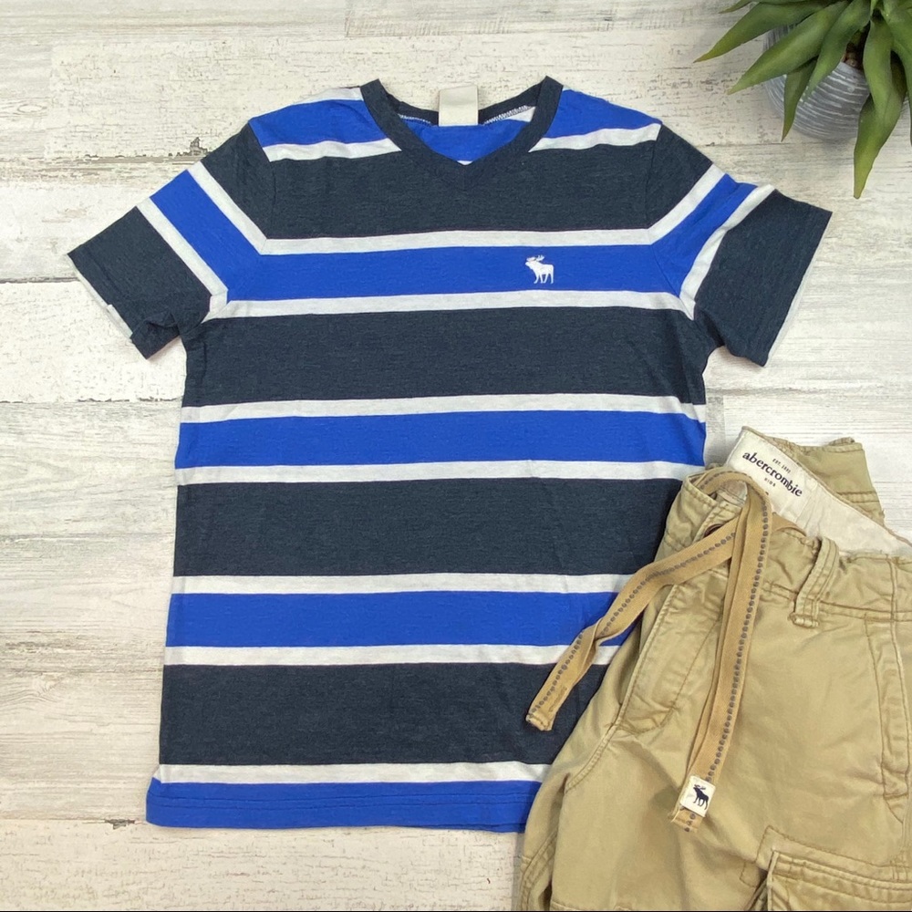 Abercrombie boys tee size XL